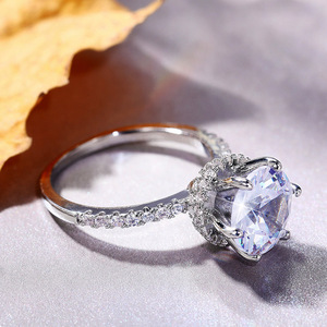 Anello Nuziale di Lusso a Sei Punte per Donne, Elegante Gioiello da Sposa - Product Image 3