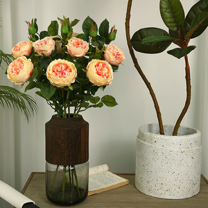 Roses artificielles Yihua Floral Art, 62 cm, fleurs en soie, style romantique et simple, pour la décoration de table de salon - Product Image 2