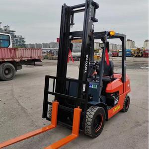 Chariot élévateur diesel Toyota d'occasion de 3 tonnes, modèle FD30, en bon état, avec moteur, pour rapports d'inspection - Product Image 2