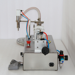 Fabrieksmachine voor horizontale vulling met dubbele kop, 0,4-0,6 MPa luchtdruk, voor bier, puur water, vloeibare zeep, sap, flesjes, shampoo en olie. - Product Image 3