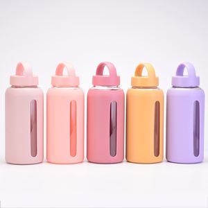 Botella de agua de vidrio borosilicato transparente de 800ml al por mayor con funda de silicona, a prueba de fugas, sin BPA, portátil para exteriores, con asa, tapa y pajita. - Product Image 6