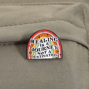 دبوس مينا بعبارات ملهمة للصحة النفسية، مجوهرات بروش بعبارة 'الشفاء يأخذ وقتًا'، هدية للأصدقاء، بيع بالجملة - Product Image 2