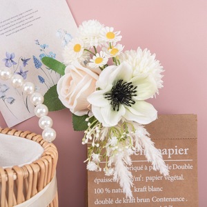 Pince à cheveux CallaFloral Camélia 12 cm – Fleur artificielle élégante pour mariage et décoration intérieure - Product Image 2