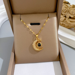 Collar con Colgante de Proyección de Luna en 100 Idiomas <span class=keywords><strong>Te</strong></span> <span class=keywords><strong>Amo</strong></span>, <span class=keywords><strong>para</strong></span> Mujer, Cadena de Clavícula de Acero Inoxidable de Lujo que No se Destiñe - Product Image 1