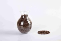 Colle forte à grain de bois foncé pour pastilles de colle thermofusible marron assorties – Ligne de production de meubles sur mesure pour toute la maison