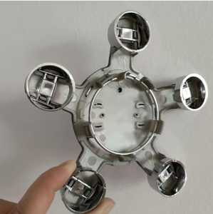 Tapas Centrales de Rueda de 135 mm Compatibles, Material ABS Negro, Tapas de Cubo, Emblemas, Insignias, Fácil Instalación para <span class=keywords><strong>Audi</strong></span> 4F0601165N <span class=keywords><strong>A4</strong></span> A5 - Product Image 1