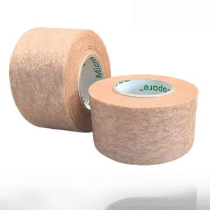 Cinta Quirúrgica <span class=keywords><strong>Micropore</strong></span> Tan Acrílica Duradera 1533-0 1.25cmx9.1m 24 rollos/caja Versión Inglés/Chino - Product Image 5
