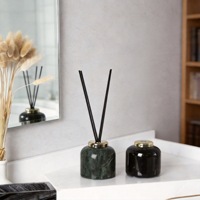 Diffuseur de parfum en marbre naturel minimaliste et élégant avec logo personnalisé STONEKOCC, bouteille ronde écologique, parfum longue durée
