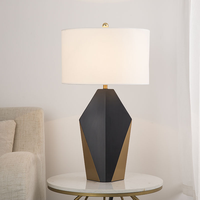 Lámpara de Mesa Moderna de Diseño Bicolor con Luz LED Cálida Blanca, Construcción de Hierro para Sala de Estar, Luz Decorativa de Lujo