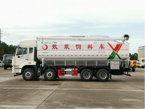 Camión de Alimentación para Animales de Alta Potencia, Camión de Gran Capacidad para Distribución de Alimento para Ganado, Usado para el Transporte de Alimento - Product Image 4