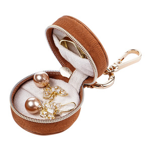 Vente flash : Sac de rangement pour bijoux de voyage en cuir PU miniature personnalisé, fermeture éclair ronde, luxe, noir - Product Image 4