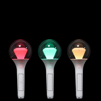 Logo personnalisé Motif Texte 15 Couleurs Cristal Diamant Main Lumière Personnalisé en Plastique Concert Acclamations Outil pour Événement d'Entreprise