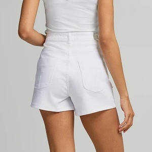 Shorts en jean de luxe pour femme, ornés de strass, coupe large, blanc, haute couture, été 2025 - Product Image 4