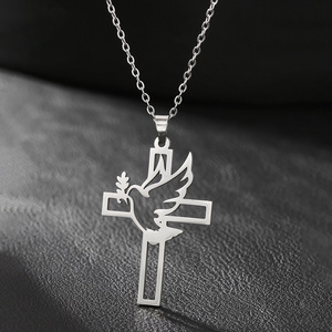 Collar de Cruz y <span class=keywords><strong>Paloma</strong></span> de Acero Inoxidable YK, Chapado en Oro, Joyería Cristiana para Mujeres y Hombres, Símbolo de Paz y Esperanza - Product Image 3
