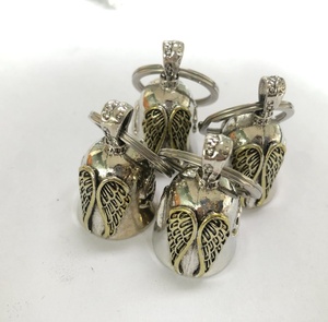 En gros, Porte-clés Clochette de moto en laiton et alliage de zinc, style <span class=keywords><strong>vintage</strong></span>, porte-bonheur, avec motifs <span class=keywords><strong>casque</strong></span> de guerrier et ange gardien, cadeau - Product Image 6