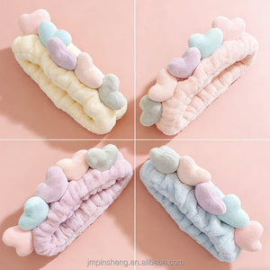 כובע רחצה מבד קורל פליז אדום קטן וחמוד לנשים, מונע החלקה ומתייבש במהירות, לשימוש בספא - Product Image 4