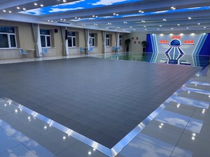 Pantalla LED interactiva para pista de baile interior de 500*1000 mm, personalizable, a todo color, P3.91 P4.81, para escenarios, plataformas, juegos y visualización de video. - Product Image 5