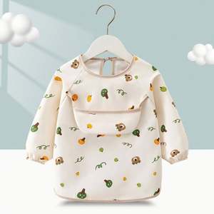 Bavoirs en silicone pour bébé en gros, sans BPA et imperméables, avec fermeture à bouton, design personnalisé et service OEM, bon prix - Product Image 6