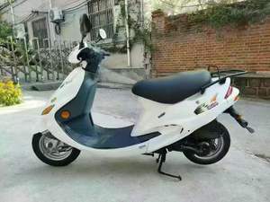 Scooter a Gas <span class=keywords><strong>Yamaha</strong></span> <span class=keywords><strong>BWS</strong></span> di Seconda Mano per Esportazione a Taiwan, Motociclette Usate - Product Image 3