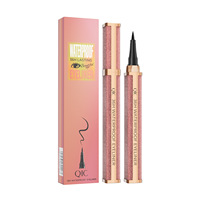 Crayon Eyeliner Noir Intense Étanche, Résistant à la Transpiration et aux Bavures, Fini Naturellement Lisse, Effet Étoilé
