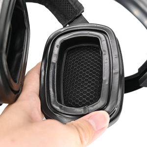 Walkie Talkie Táctico de Alta Resistencia con Cancelación de Ruido, Radio Bidireccional Profesional IP54, Micrófono PTT con Auricular - Product Image 5