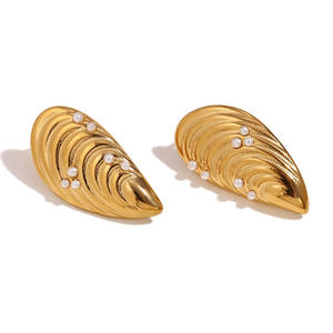 Boucles d'oreilles Boho en acier inoxydable plaqué or coquillage perle bijoux de bohème pour femmes - Product Image 6