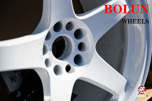 Jantes de course forgées blanches personnalisées en alliage pour <span class=keywords><strong>Nissan</strong></span> Skyline R33 R34 18X10.5 ET15 19x9.5 + 30 18x9 + 22 18x9.5 + 12 jantes de course - Product Image 3