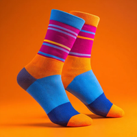 Étiquettes FNSKU personnalisées Achat en gros de chaussettes de sport de haute performance pour hommes et femmes Chaussettes de course athlétiques évacuant l'humidité avec semelle rembourrée et calcetines al por mayor