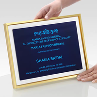 Médaille suspendue en alliage d'aluminium personnalisée Plaque tricolore en cuivre et or argenté Plaque d'immatriculation en métal de haute qualité pour la télévision