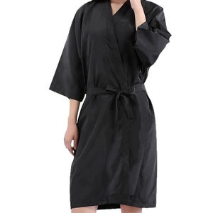 Robe de travail professionnelle pour salon de coiffure et spa, vêtements de travail pour femmes, robe de beauté à manches en polyester, kimono personnalisé pour la coiffure, robes de coiffure - Product Image 1
