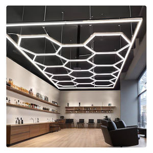 Lumières LED hexagonales en nid d'abeille de qualité commerciale vendues en usine, idéales pour l'éclairage de l'atelier, du <span class=keywords><strong>garage</strong></span> et de l'atelier de réparation automobile. - Product Image 1