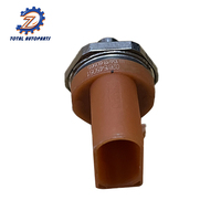 Capteur de pression de carburant 06J906051D 0261545050 06J 906 051 D Compatible avec Au-di A6 A5 T-T V-W Je-tta Pas-sat Go-lf EO-S 1.8TSI 2.0TFSI
