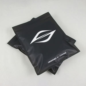 Матовые черные пластиковые пакеты для упаковки одежды - Product Image 4