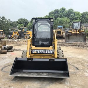 รถตักล้อยางมือสอง Cat 226b 246c 259b3 242b 236b 262b 272b 216b เครื่องยนต์ 42KW น้ำหนัก 2.64 ตัน รุ่นปี 2020 นำเข้าจากญี่ปุ่น - Product Image 5