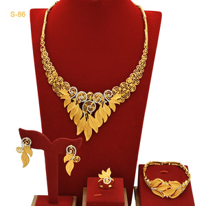 <span class=keywords><strong>Set</strong></span> Perhiasan Wanita TIANSHE Dubai untuk Pengantin <span class=keywords><strong>Saudi</strong></span>, Kalung, Gelang, Anting, Cincin, 4Pcs, Grosir - Product Image 2