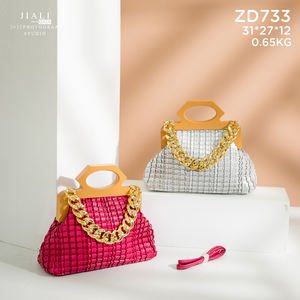 ZD733 bolsos de mano de calidad de lujo para mujer 2022 nuevo bolso de cuero PU de moda para mujer cadenas bordadas bolso principal femenino - Product Image 3