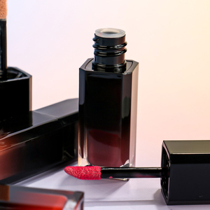 Gradiente nero grazioso forniture di bellezza all'ingrosso personalizzate Private Label lucidalabbra <span class=keywords><strong>rossetto</strong></span> opaco <span class=keywords><strong>rossetto</strong></span> Stick liquido per labbra - Product Image 4