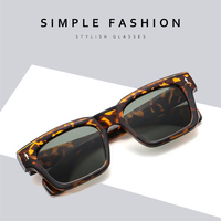 Lunettes Décoratives Quotidiennes Décontractées, Lunettes de Soleil Personnalisées, Monture Carrée Rétro Tendance Style Ancien pour Hommes et Femmes