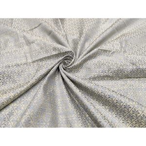 Tela Brocada Triloki con Patrón Abstracto Gris de 44 Pulgadas, Material Metálico para Manualidades, Costura, Acolchado y DIY, Seda Cruda de Poliéster de Peso Medio - Product Image 1