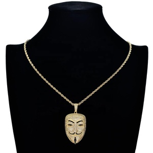 <span class=keywords><strong>Película</strong></span> americana <span class=keywords><strong>V</strong></span> para <span class=keywords><strong>Vendetta</strong></span> personaje máscara cabeza circón diamante colgante collar hombres helado colgante oro Hip Hop joyería Rock - Product Image 3