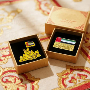 Insignias de Aleación de Zinc Metálicas Grabadas Personalizadas de Fábrica, Diseños de Letras con Esmalte Suave, Calcomanías para Teléfono - Product Image 2