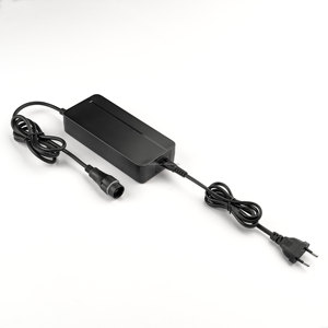 Chargeur rapide pour vélo électrique 42V 4A Remplacement pour chargeur de <span class=keywords><strong>batterie</strong></span> Intube <span class=keywords><strong>Yamaha</strong></span> 500Wh - Product Image 3