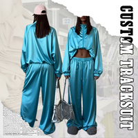 Ensemble veste coupe-vent et pantalon en polyester personnalisé, survêtement en nylon, ensemble pantalon de survêtement coupe droite et sweat à capuche, survêtement satiné pour femme