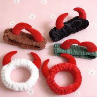Bandeau en peluche doux et élastique en flanelle polaire corail, avec cornes colorées et mignonnes, réutilisable, antidérapant, pour le lavage du visage, le yoga, le spa et le sport, thème Noël
