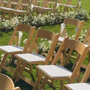 Meistverkaufter Langlebiger Moderner Outdoor-Garten Hochzeits- und Event-Klappstuhl aus Gepolstertem Hellbraunem Kunststoff - Product Image 1