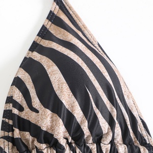 Traje de Baño OUTPACE Leopard, Traje de Baño Personalizado en Venta, Ropa de Playa para Mujer - Product Image 3