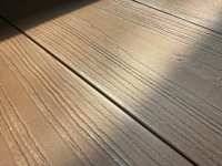 Revêtement de terrasse composite WPC, couche de surface co-extrudée de 0,6 mm d'épaisseur, double face, entrepôt américain