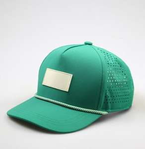 Casquette de baseball en toile à 5 panneaux personnalisée de haute qualité, logo en patch en caoutchouc, imperméable, découpe au laser, design perforé, trous percés, chapeau de golf - Product Image 2