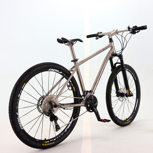 Bicicleta de Montaña MTB de Titanio de 27.5 Pulgadas y 30 Velocidades con Horquilla de Suspensión y Frenos de Disco Hidráulicos - Cuadro de Titanio Ligero de Origen Chino - Product Image 3