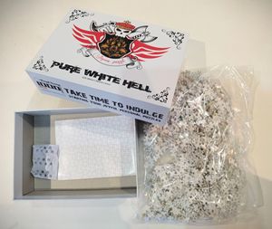 Pronto per la spedizione di 1000 Mini pezzo Puzzle di carta bianca Puzzle per adulti e bambini-puro bianco e <span class=keywords><strong>nero</strong></span> <span class=keywords><strong>inferno</strong></span> - Product Image 3